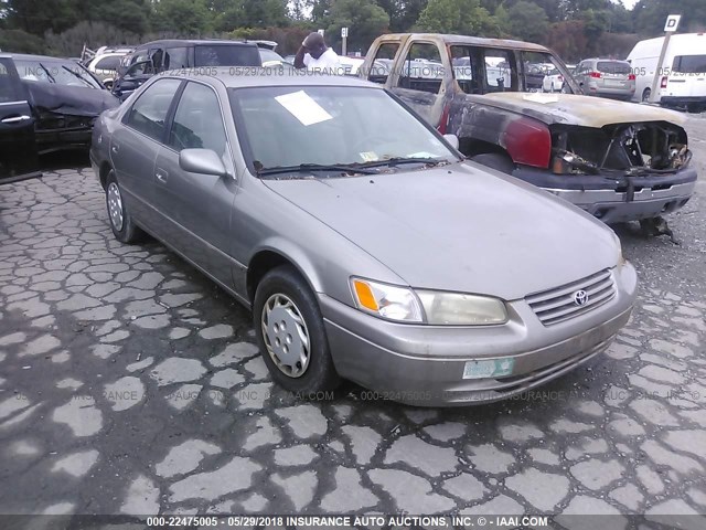 JT2BG22KXX0365058 - 1999 TOYOTA CAMRY LE/XLE Braun Foto 1