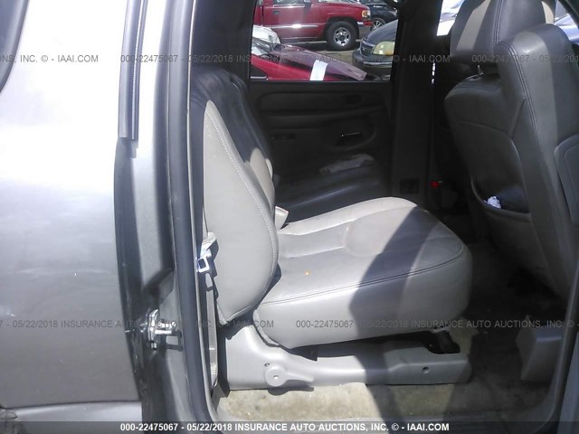 1GKFK66U05J233013 - 2005 GMC YUKON XL DENALI GRAY photo 8