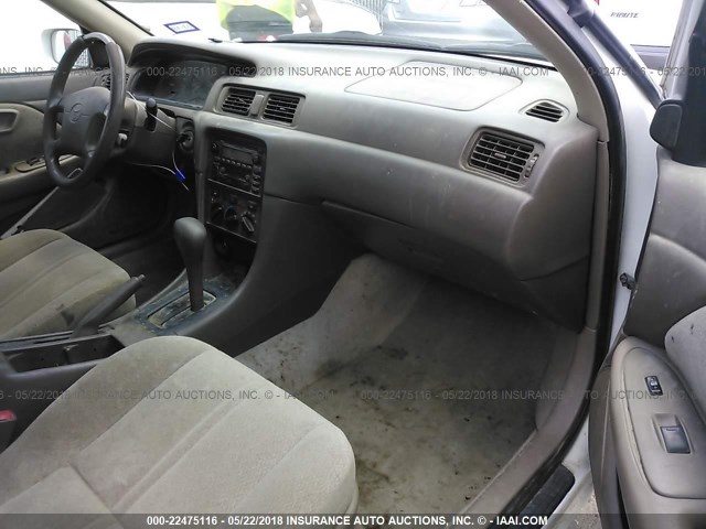 4T1BG22K91U859303 - 2001 TOYOTA CAMRY CE/LE/XLE 白色 照片 5