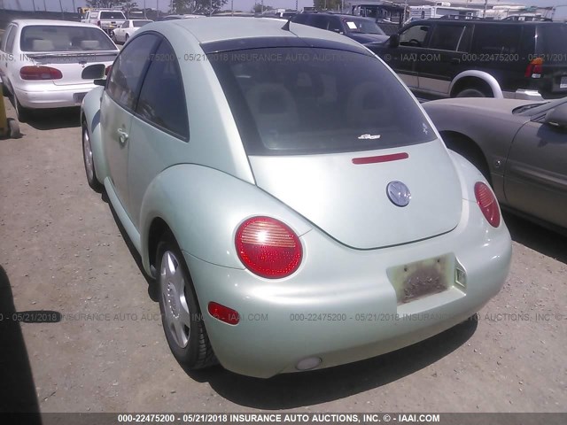 3VWDD21C0YM455835 - 2000 VOLKSWAGEN NEW BEETLE GLX 绿色 照片 3