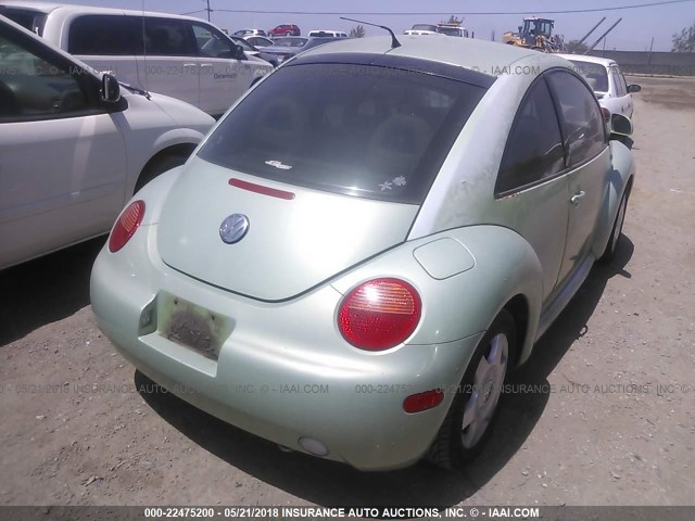 3VWDD21C0YM455835 - 2000 VOLKSWAGEN NEW BEETLE GLX 绿色 照片 4