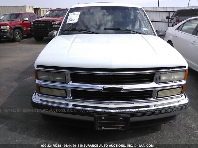 3GNEC18R8TG163475 - 1996 CHEVROLET TAHOE C1500 WHITE photo 6