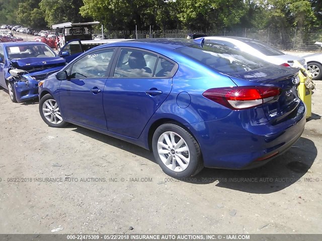 3KPFL4A75HE126099 - 2017 KIA FORTE LX/S BLUE photo 3