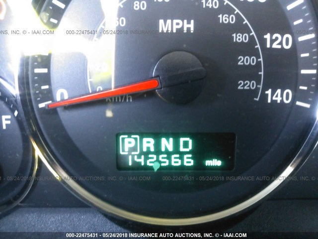 1J8HG48N96C264498 - 2006 JEEP COMMANDER SILVER photo 7