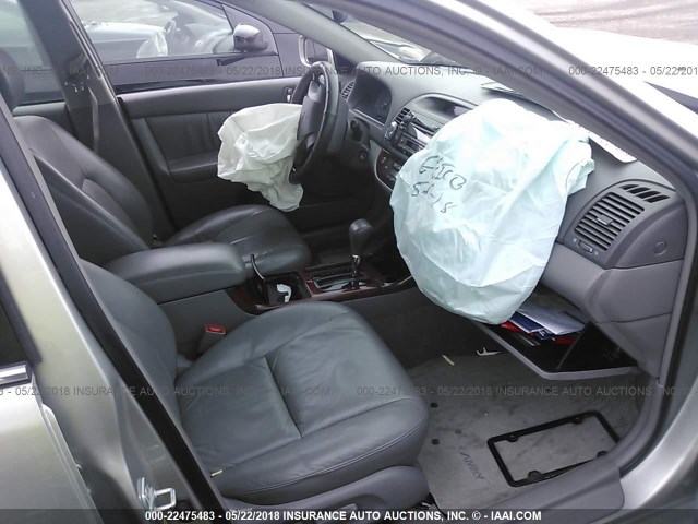 4T1BF30K53U061489 - 2003 TOYOTA CAMRY LE/XLE/SE Gümüş foto 5