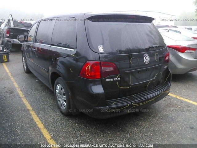 2V4RW4DX5AR399604 - 2010 VOLKSWAGEN ROUTAN S შავი ფოტო 3