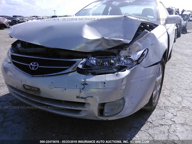 2T1CF22P51C845693 - 2001 TOYOTA CAMRY SOLARA SE/SLE SILVER photo 6