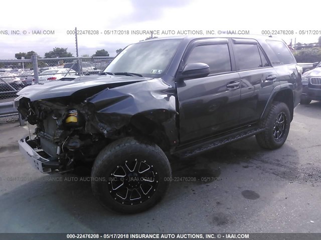 JTEBU5JR9F5232739 - 2015 TOYOTA 4RUNNER SR5/LIMITED/TRAIL/TRD PRO GRAY photo 2