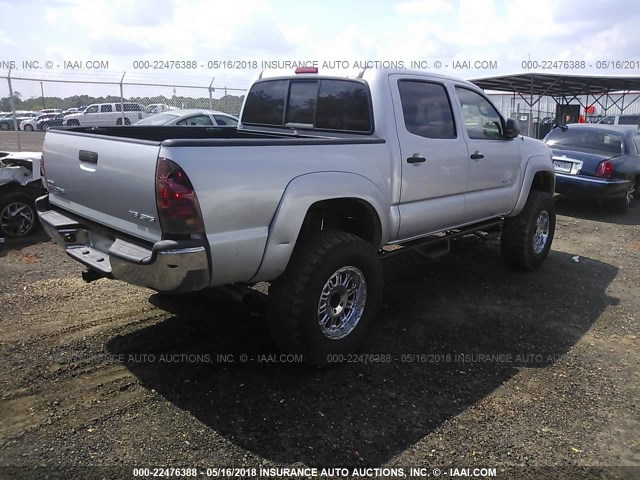 5TELU42NX7Z377964 - 2007 TOYOTA TACOMA DOUBLE CAB ვერცხლისფერი ფოტო 4