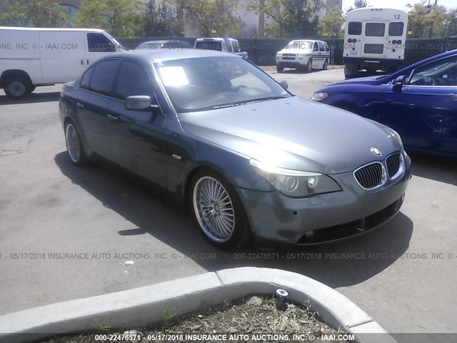 WBANB33574B107482 - 2004 BMW 545 I GRAY photo 1