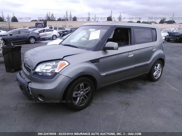 KNDJT2A20A7150562 - 2010 KIA SOUL +/!/SPORT GRAY photo 2