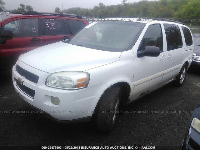1GNDV23L85D234687 - 2005 CHEVROLET UPLANDER LS WHITE photo 2