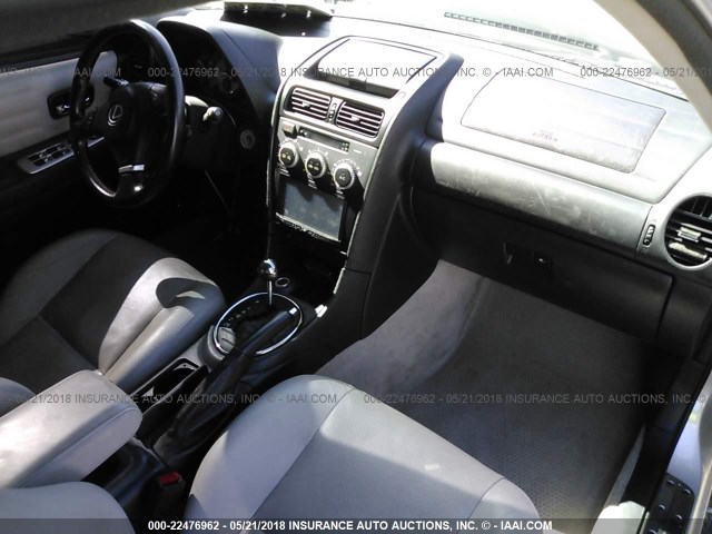 JTHBD192040091430 - 2004 LEXUS IS 300 SILVER photo 5