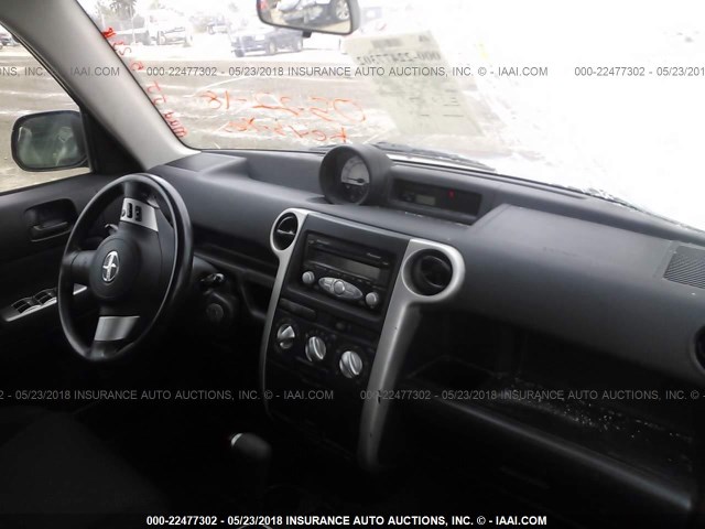 JTLKT324X64114658 - 2006 TOYOTA SCION XB BLUE photo 5