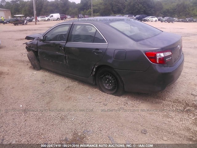 4T1BF1FK2EU737069 - 2014 TOYOTA CAMRY L/SE/LE/XLE 灰色 照片 3