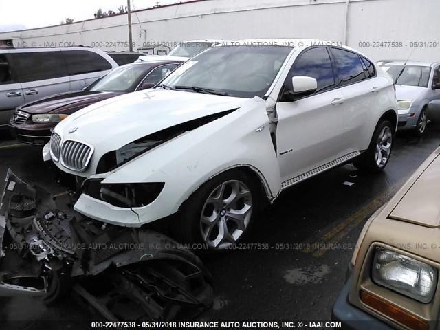 5UXFG8C51DL591633 - 2013 BMW X6 XDRIVE50I WHITE photo 2