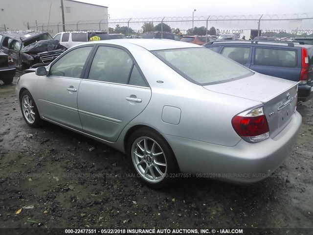 4T1BE32K56U104216 - 2006 TOYOTA CAMRY LE/XLE/SE SILVER photo 3
