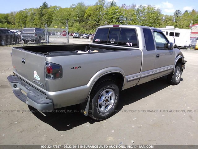 1GCDT19W3Y8244390 - 2000 CHEVROLET S TRUCK S10 SILVER photo 4