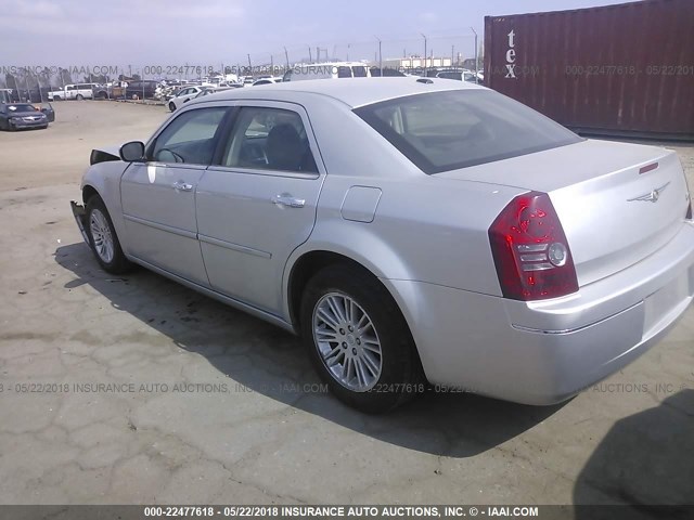 2C3CA5CV6AH233123 - 2010 CHRYSLER 300 TOURING SILVER photo 3