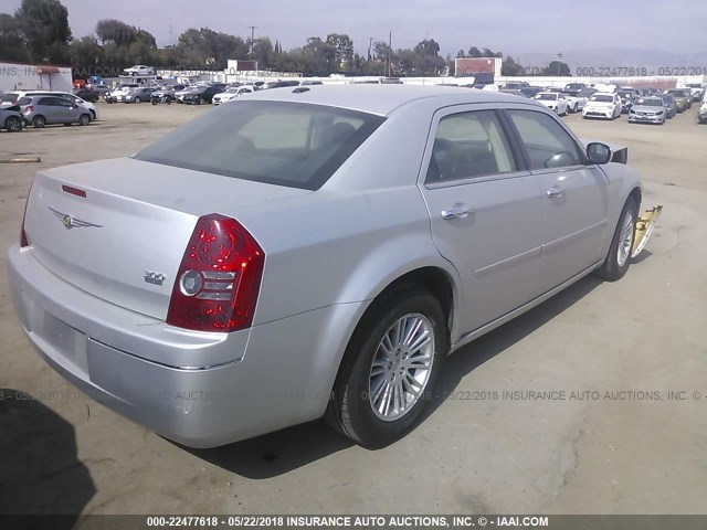 2C3CA5CV6AH233123 - 2010 CHRYSLER 300 TOURING SILVER photo 4