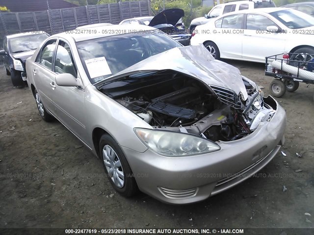 4T1BE32K15U989187 - 2005 TOYOTA CAMRY LE/XLE/SE 金色 照片 1