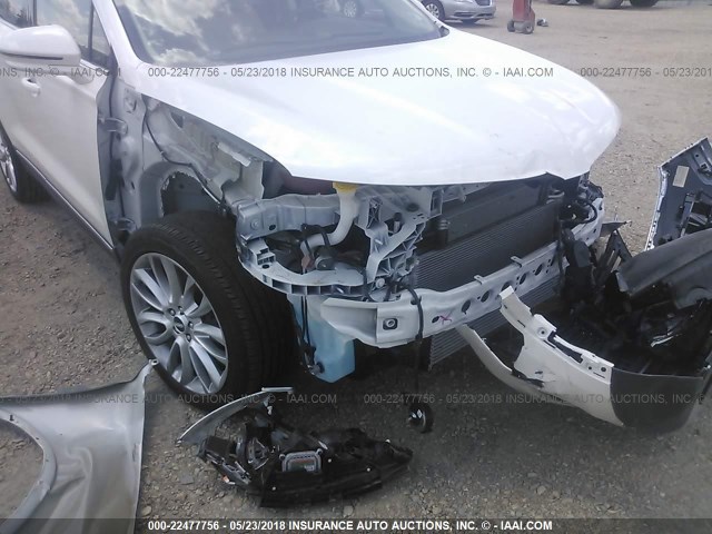 5LMCJ3C94HUL20523 - 2017 LINCOLN MKC RESERVE 白色 照片 6