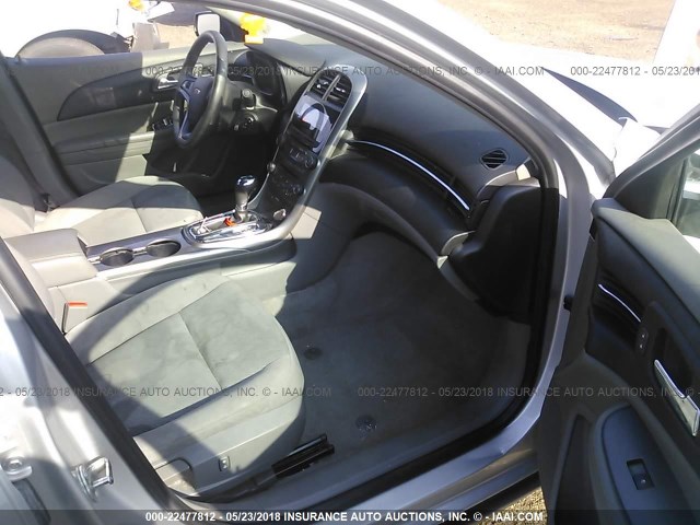 1G11B5SA1DF328539 - 2013 CHEVROLET MALIBU LS SILVER photo 5
