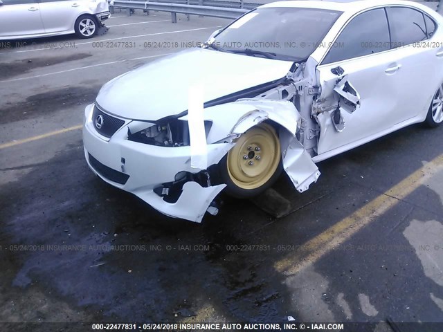 JTHBK262472033121 - 2007 LEXUS IS 250 WHITE photo 6