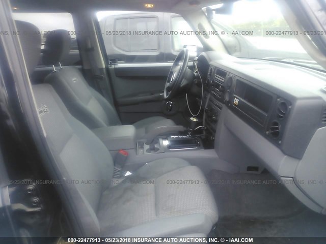 1J8HH48K76C357099 - 2006 JEEP COMMANDER შავი ფოტო 5