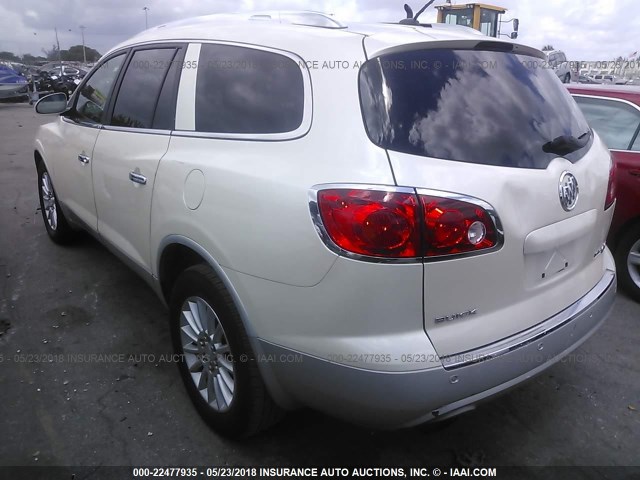 5GAKRBED5BJ170388 - 2011 BUICK ENCLAVE CXL WHITE photo 3