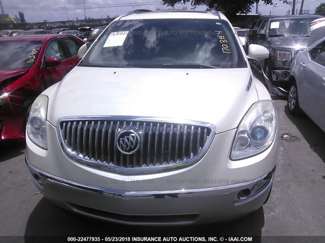 5GAKRBED5BJ170388 - 2011 BUICK ENCLAVE CXL WHITE photo 6