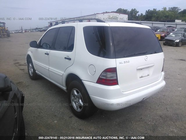 4JGAB54E0WA023374 - 1998 MERCEDES-BENZ ML 320 WHITE photo 3