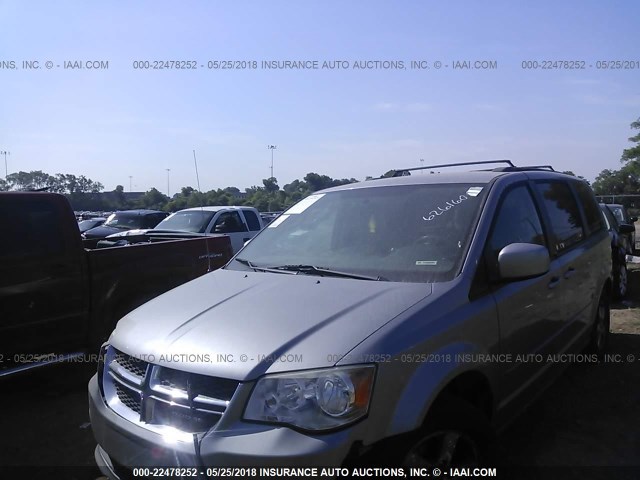 2C4RDGCG4DR626160 - 2013 DODGE GRAND CARAVAN SXT SILVER photo 2