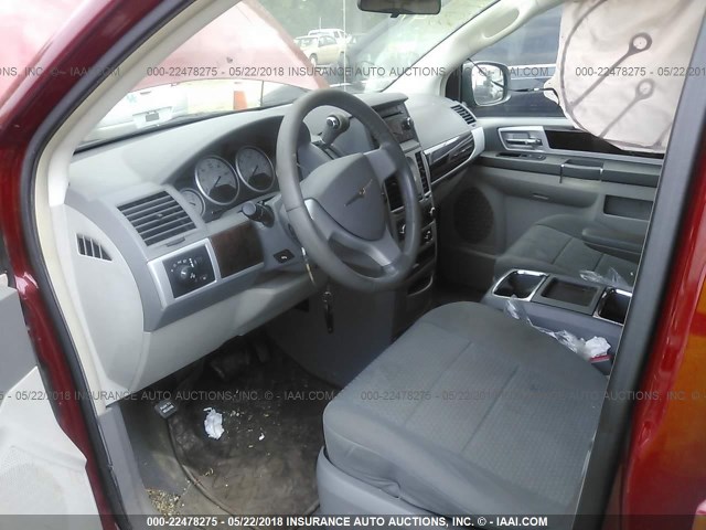 2A4RR5D16AR153349 - 2010 CHRYSLER TOWN & COUNTRY TOURING RED photo 5