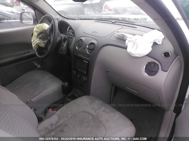 3GNCA13D78S675189 - 2008 CHEVROLET HHR LS WHITE photo 5