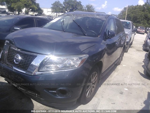 5N1AR2MN4FC660492 - 2015 NISSAN PATHFINDER S/SV/SL/PLATINUM BLUE photo 2
