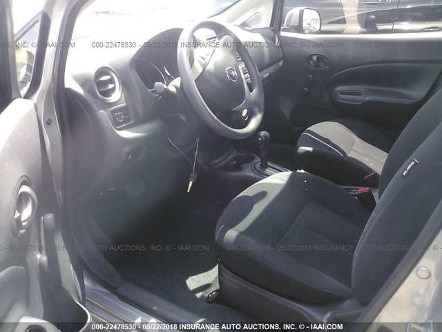 3N1CE2CP6EL388495 - 2014 NISSAN VERSA NOTE S/S PLUS/SV/SL GRAY photo 5