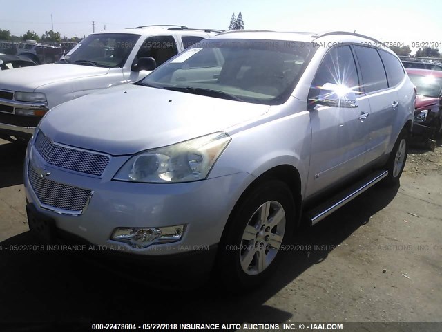 1GNLRGED0AS156074 - 2010 CHEVROLET TRAVERSE LT SILVER photo 2