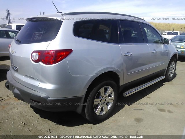 1GNLRGED0AS156074 - 2010 CHEVROLET TRAVERSE LT SILVER photo 4