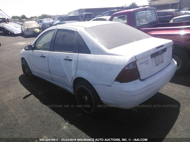 1FAFP34N67W110108 - 2007 FORD FOCUS ZX4/S/SE/SES 白色 照片 3