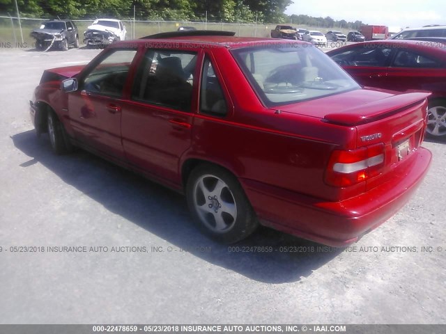 YV1LS537XW1498962 - 1998 VOLVO S70 T5 TURBO RED photo 3