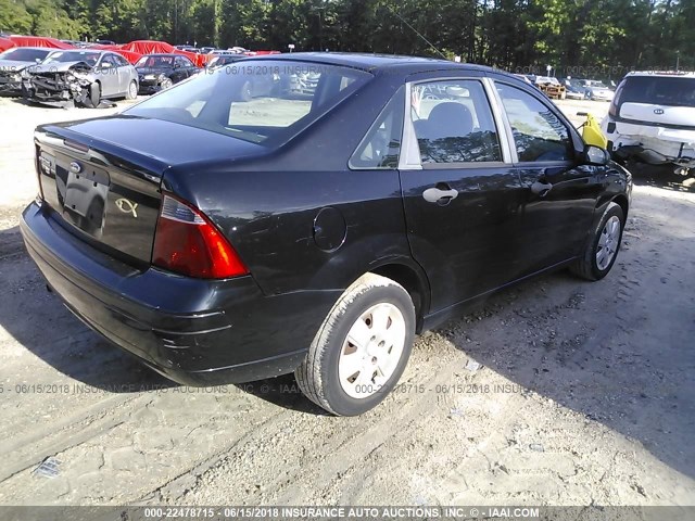 1FAFP34N27W345430 - 2007 FORD FOCUS ZX4/S/SE/SES 黑色 照片 4