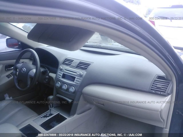 4T1BF3EK7AU568335 - 2010 TOYOTA CAMRY SE/LE/XLE 灰色 照片 5