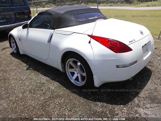 JN1AZ36A76M458375 - 2006 NISSAN 350Z ROADSTER WHITE photo 3