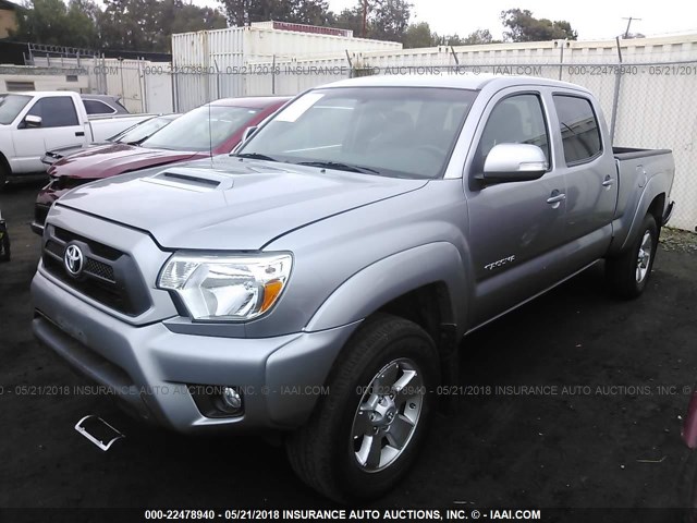 3TMKU4HN5FM043968 - 2015 TOYOTA TACOMA DBL CAB PRERUNNER LNG BED SILVER photo 2