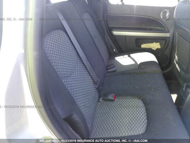 3GNBAAFW8BS579359 - 2011 CHEVROLET HHR LS ვერცხლისფერი ფოტო 8