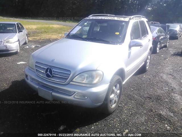 4JGAB57E44A463395 - 2004 MERCEDES-BENZ ML 350 SILVER photo 2