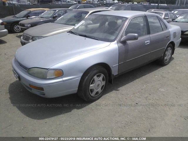 4T1BF12K5TU122762 - 1996 TOYOTA CAMRY LE/XLE/SE 银色 照片 2