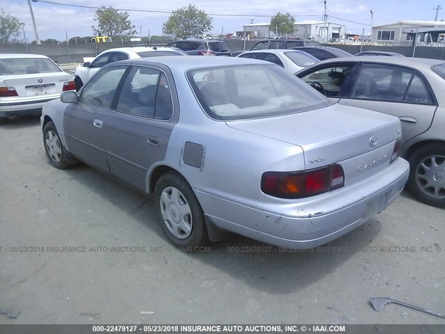 4T1BF12K5TU122762 - 1996 TOYOTA CAMRY LE/XLE/SE 银色 照片 3