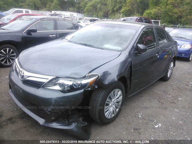 4T1BF1FK9CU191710 - 2012 TOYOTA CAMRY SE/LE/XLE GRAY photo 2